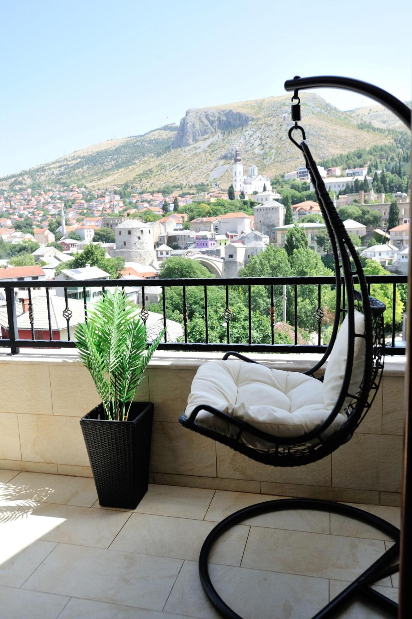 מוסטר Captain'S Luxury Apartments מראה חיצוני תמונה