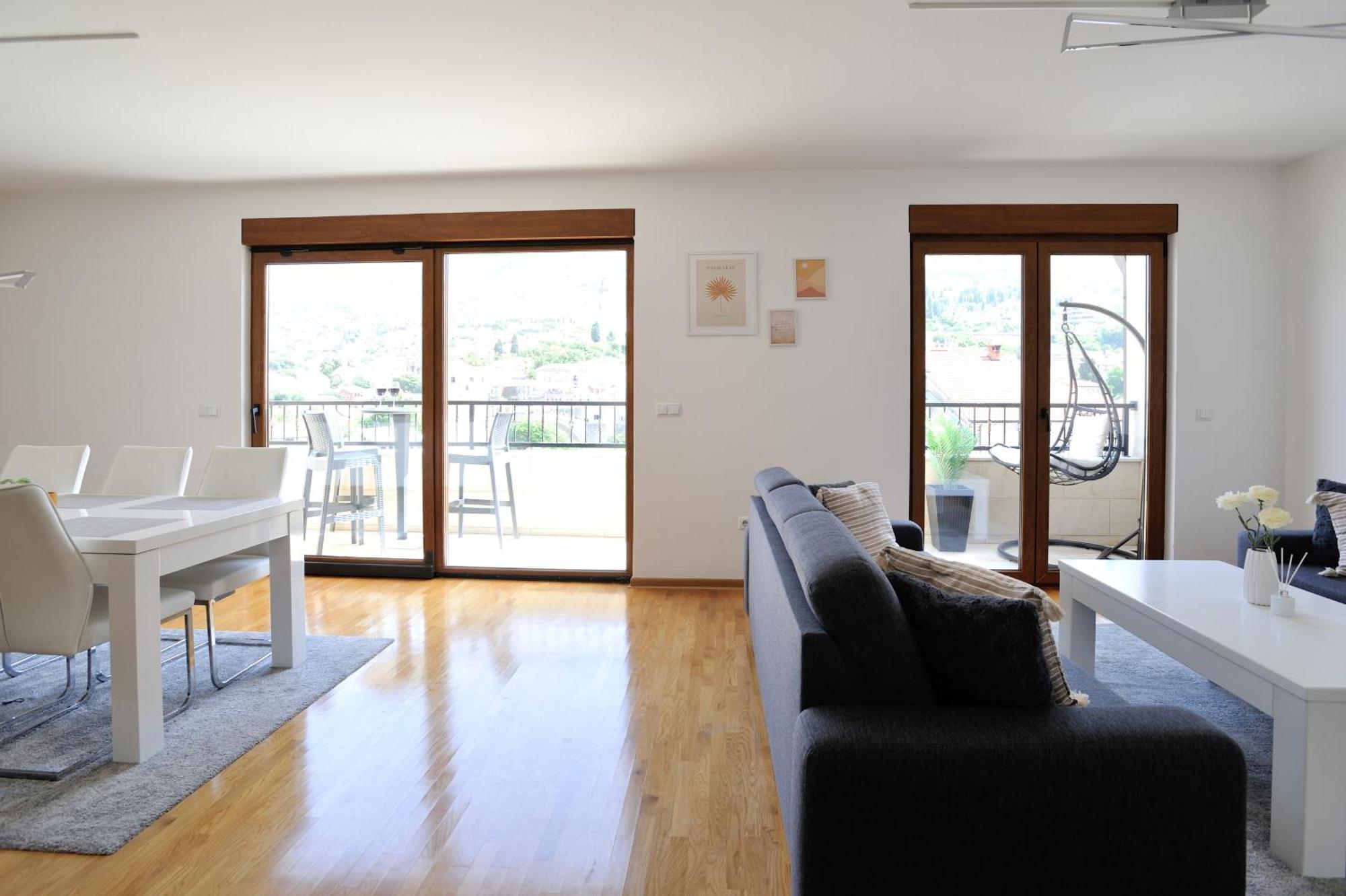 מוסטר Captain'S Luxury Apartments מראה חיצוני תמונה